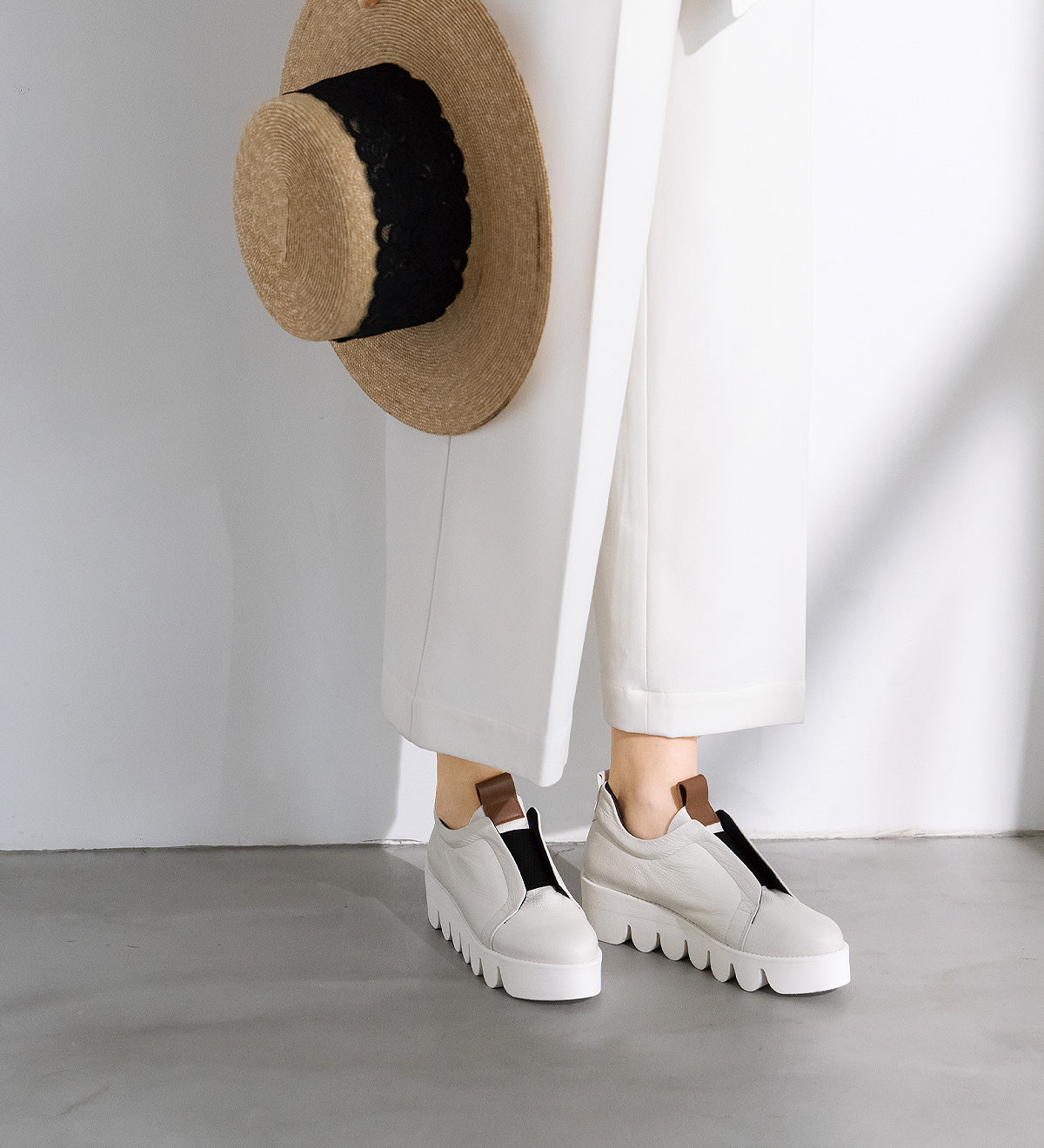 Sneaker Sydney em couro marfim