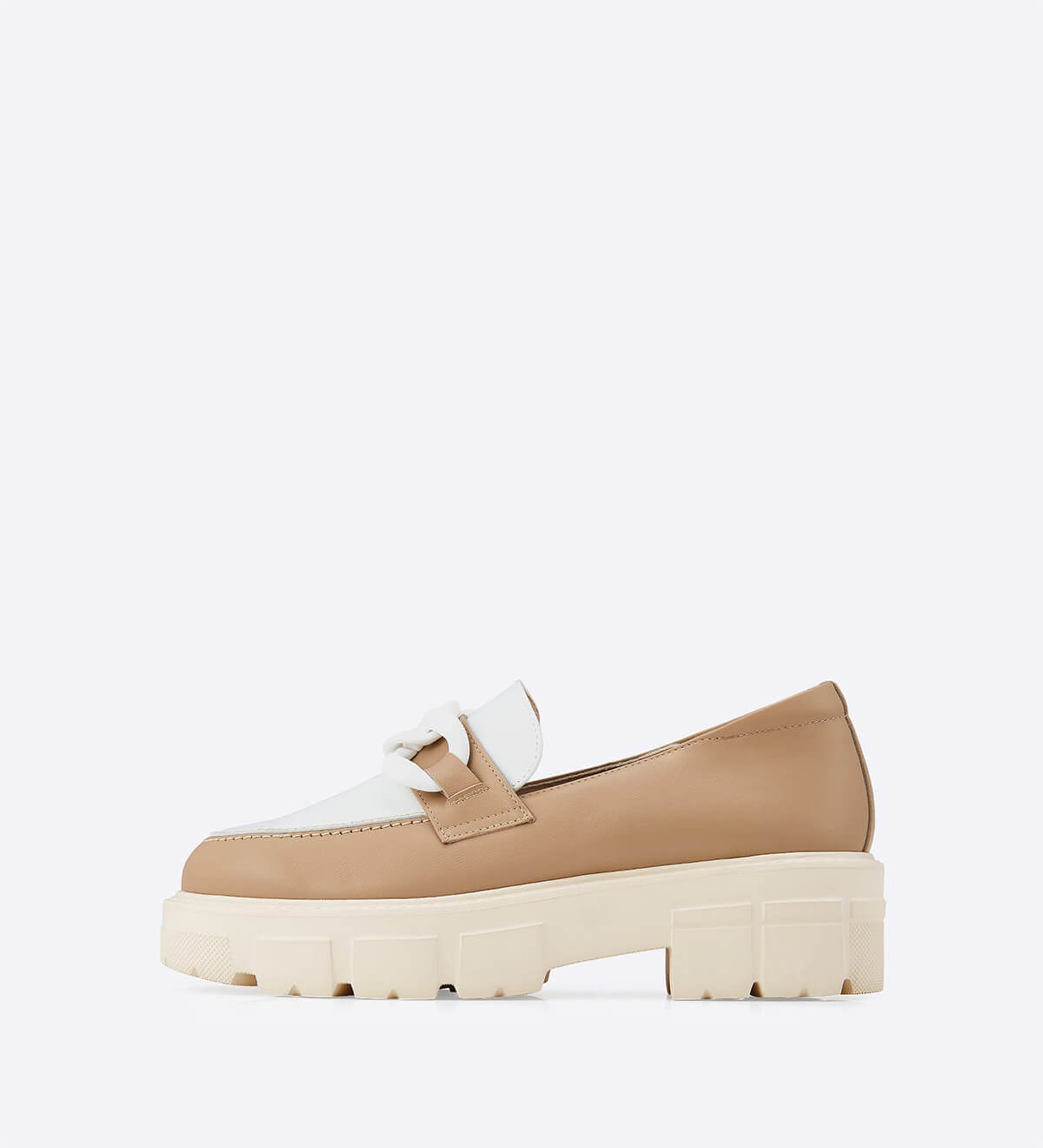 Loafer Bianca em couro liso