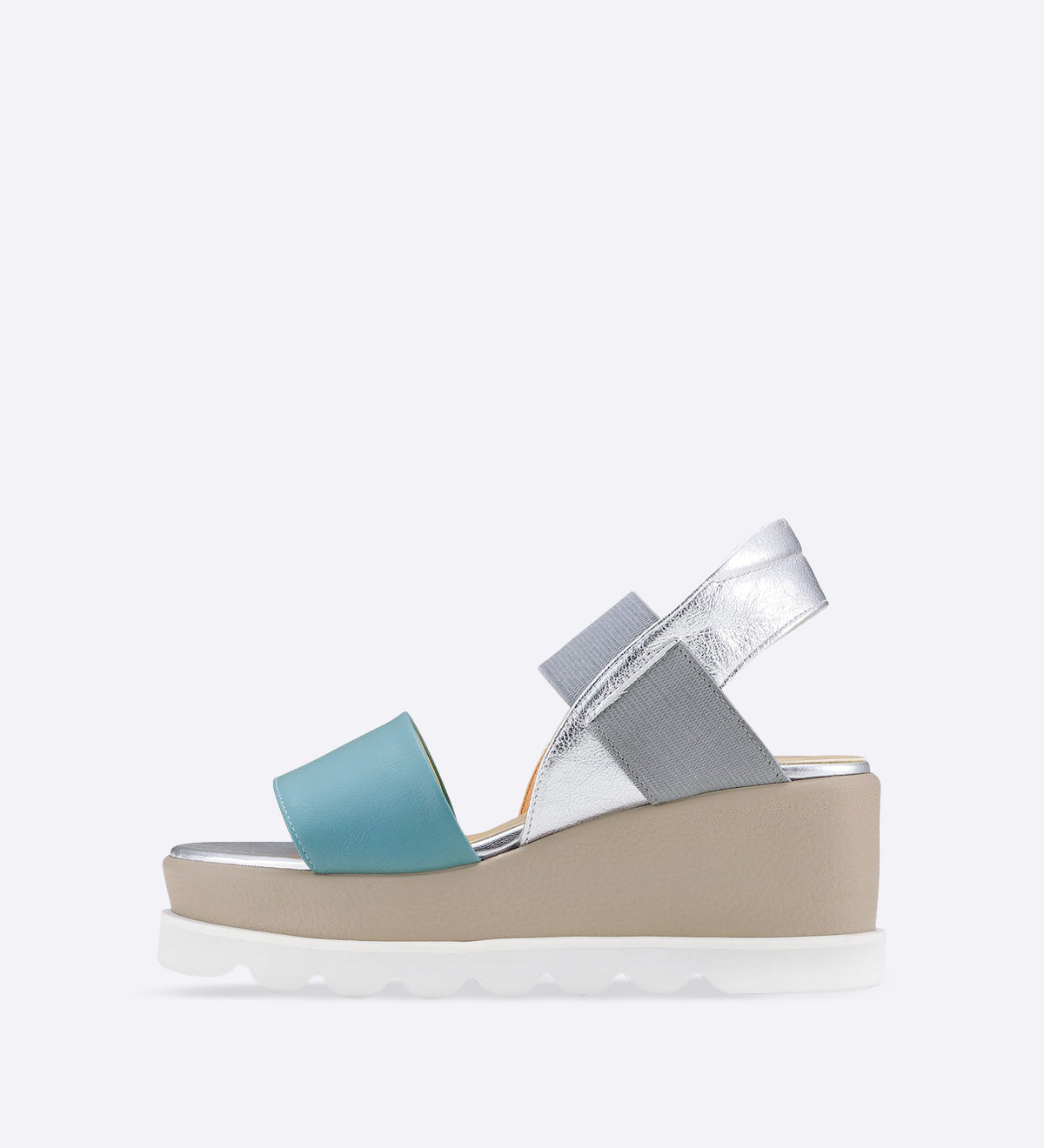 Sandália Camila em couro com tiras silver