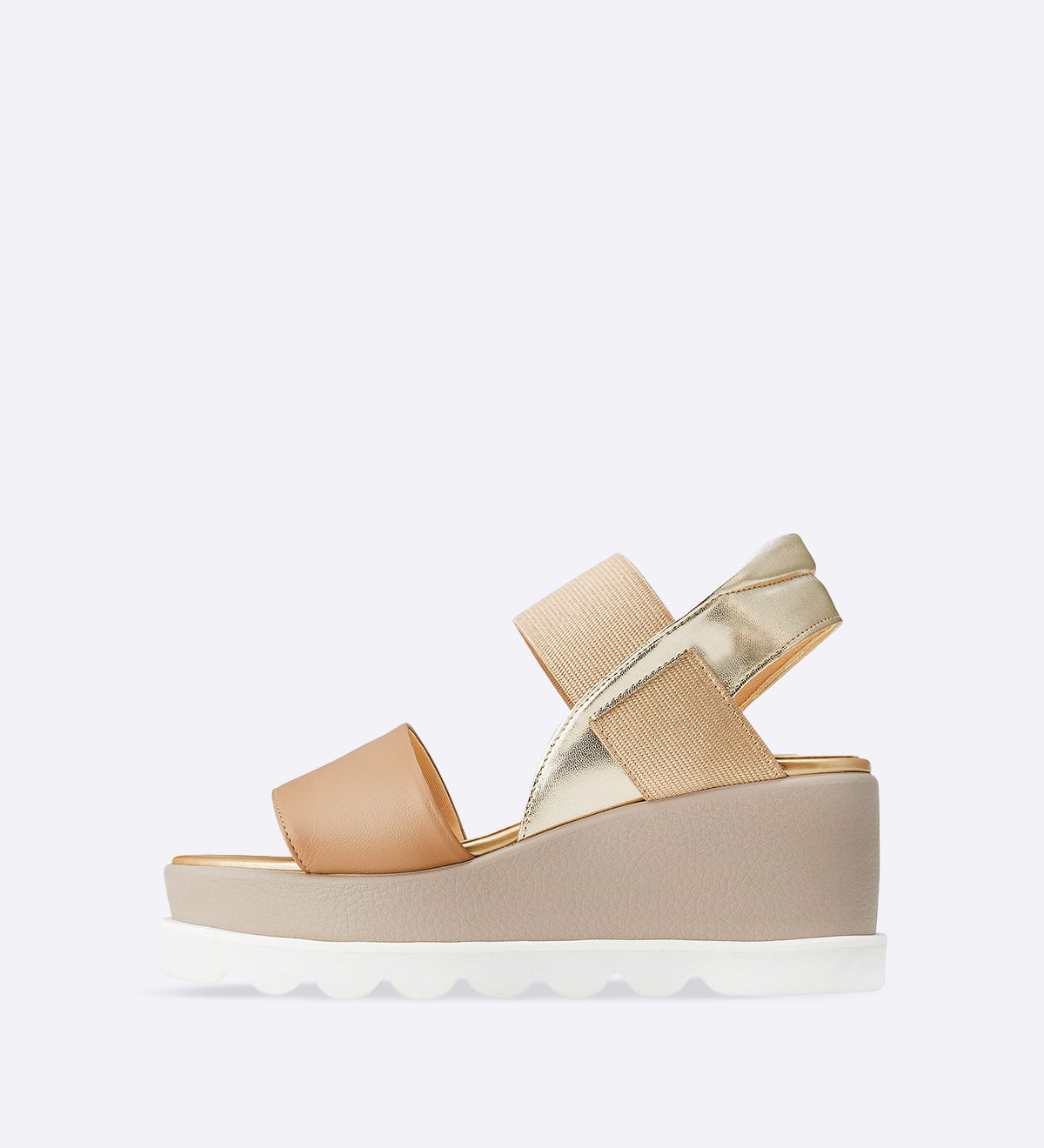 Sandália Camila em couro com tiras bege dourado