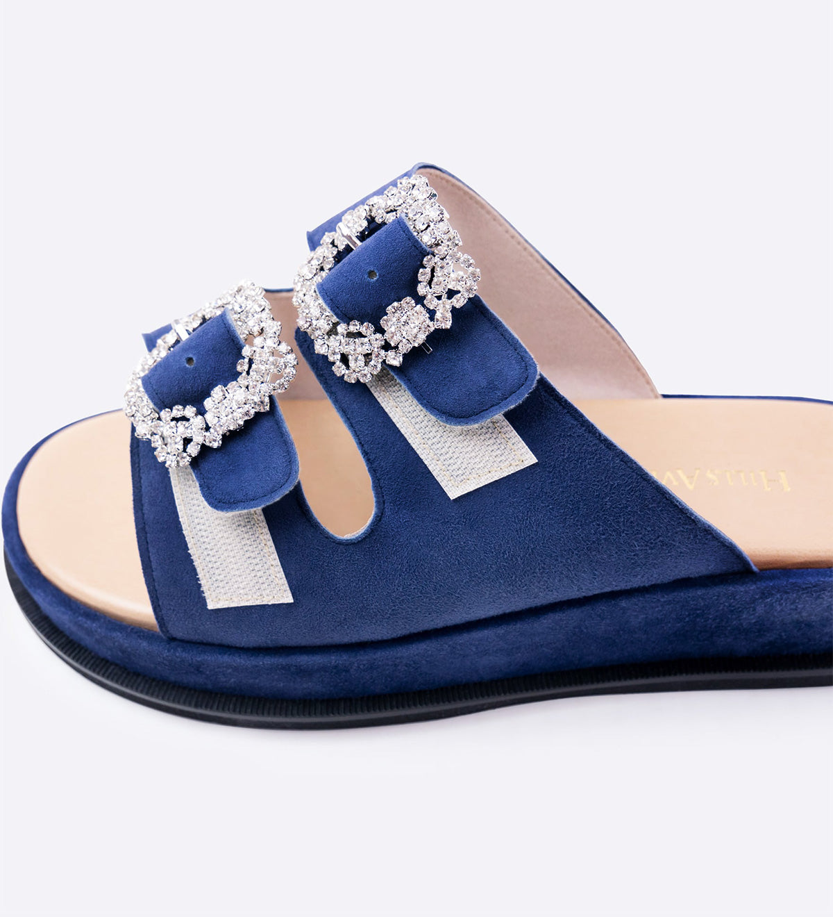 Sandália Felicity em camurça com detalhes de cristais