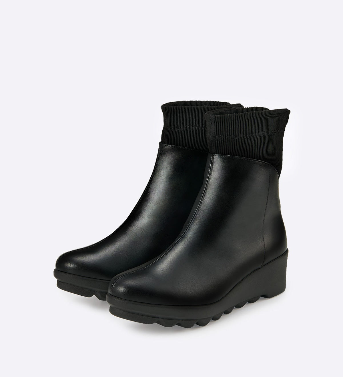 Bota Marty em couro liso com cano tricô rib