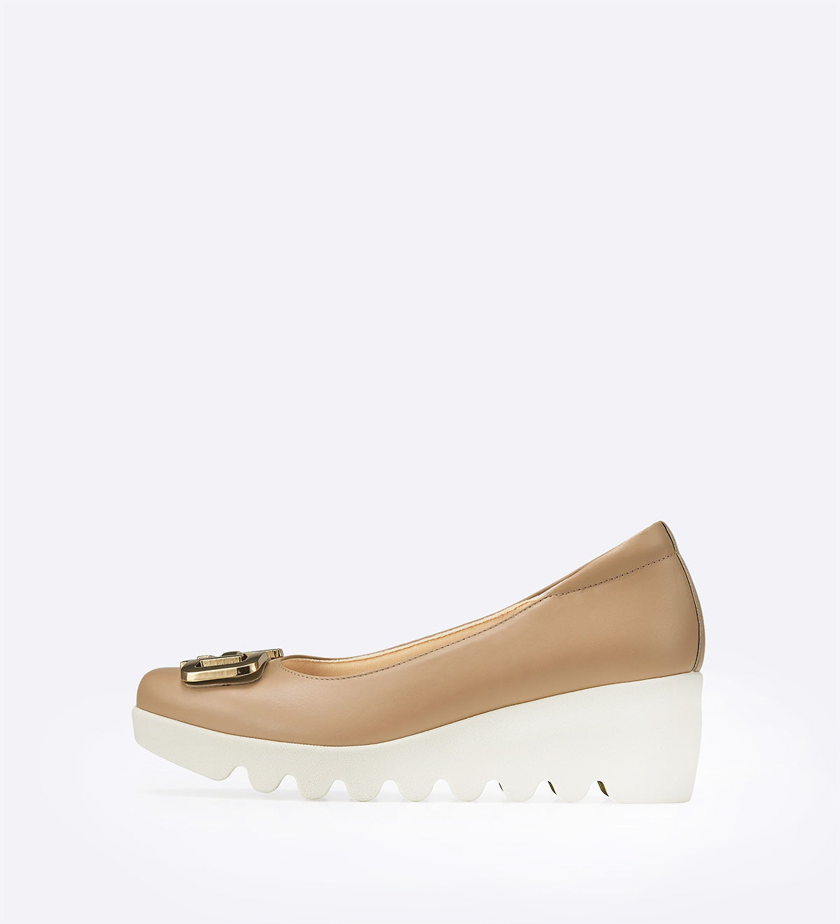 Sneaker Milan em couro com fivela dourada